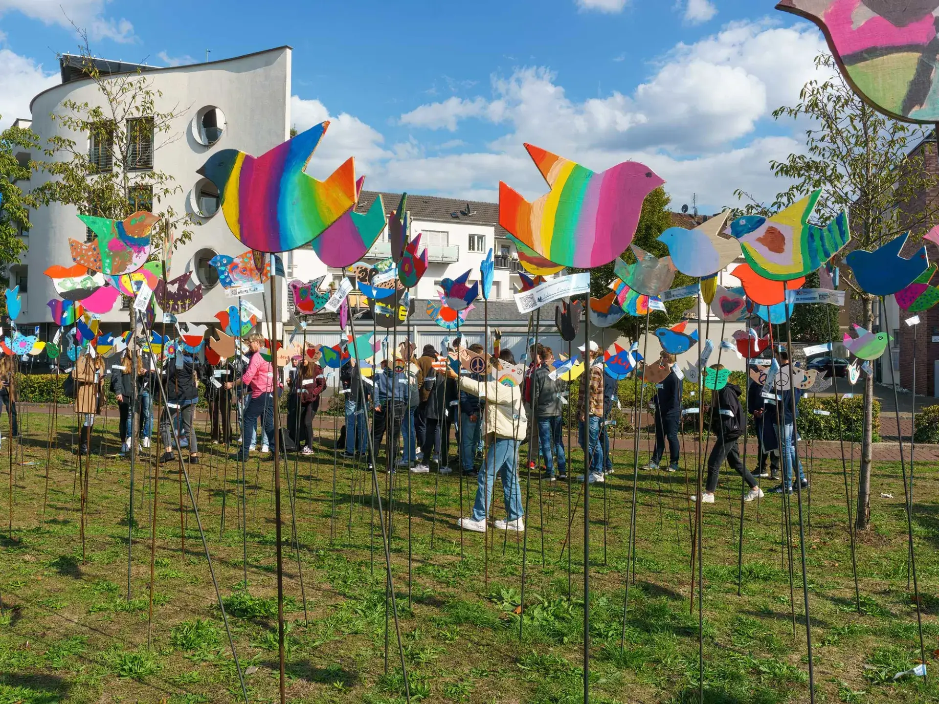 Tolerantes Dinslaken - Projekte 2022 - Friedenstauben - Friedenszeichen … in unserer Stadt! - Abschlussveranstaltung des Projekts - Bild 2 von 8